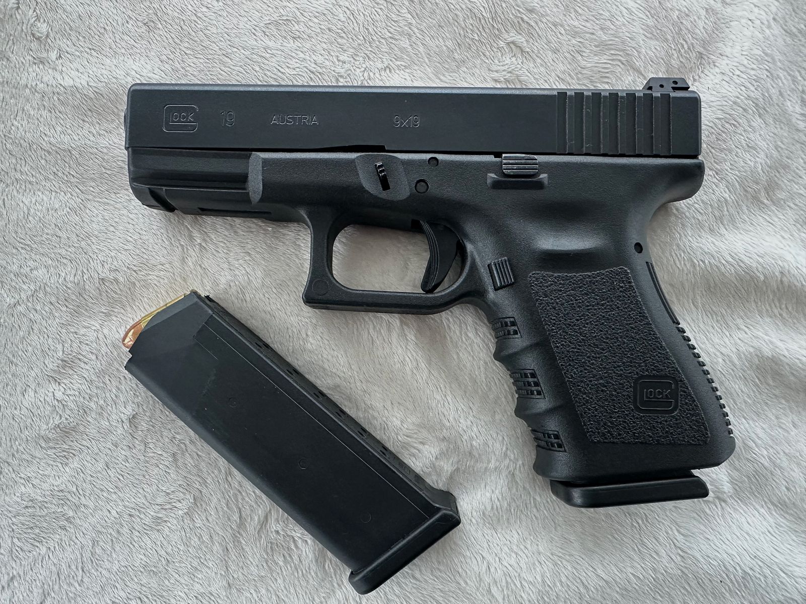 Glock 19 in 9mm - een van de laatste Gen 3 uit 2009 - Weinig gebruikt - bijna NIEUWSTAAT!