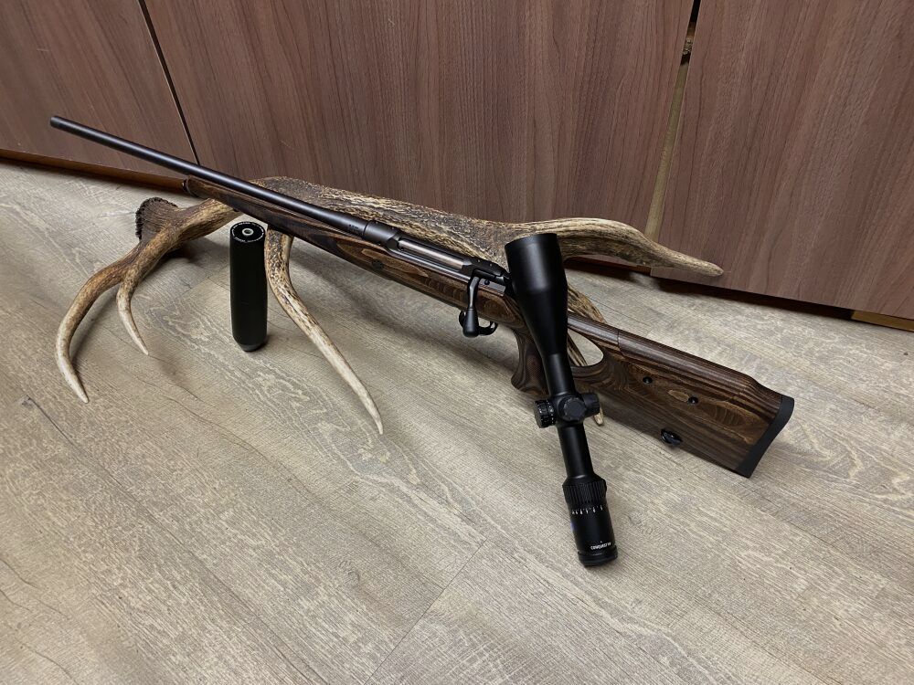 Sauer 101 GTI, links, mit Zeiss Conquest V4 3-12x56