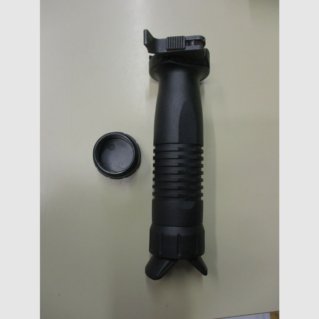 B&T Vordergriff mit Zweibein	 Unigrip QD