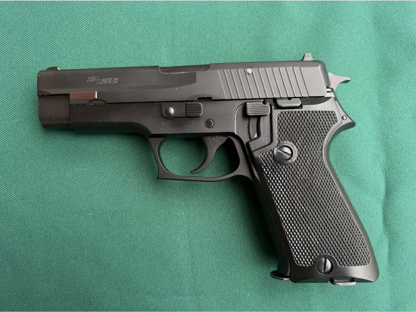 Sig Sauer P220