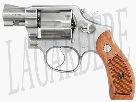 SMITH & WESSON 64 (REVOLVER)