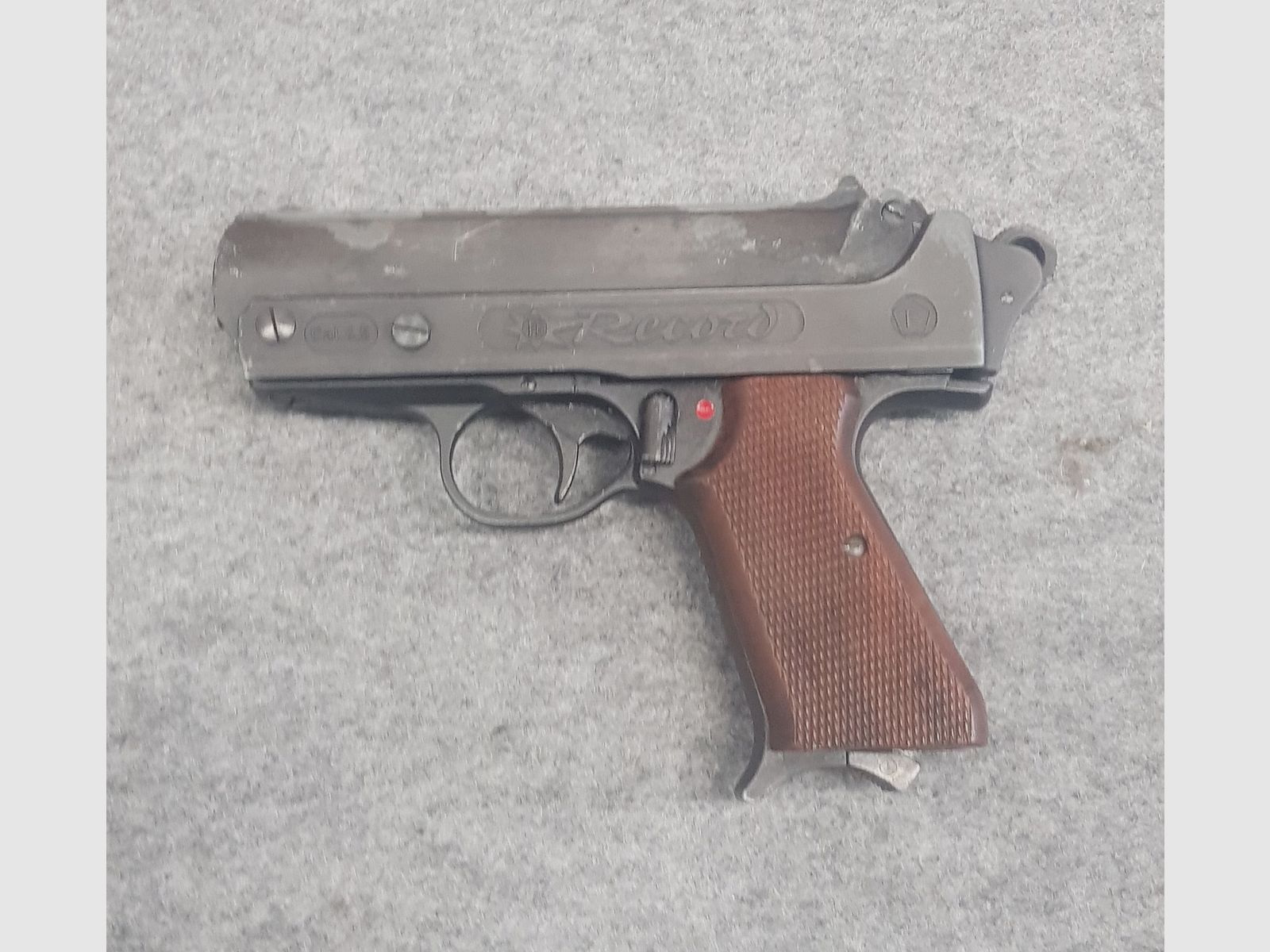 Sammler aufgepasst ein Sammelstück  FB Record Jumbo Mauser Hamlet Eichenlaub Luftpistole  im Kaliber 4,5mm Diabolo Druckluft 