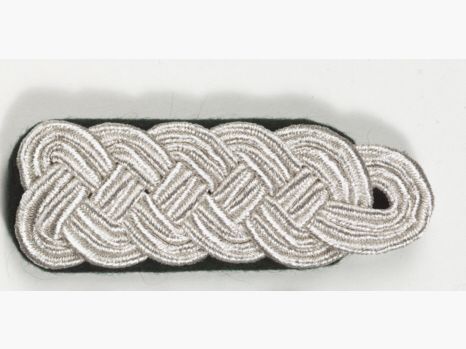 Braided silver shoulder piece, plain