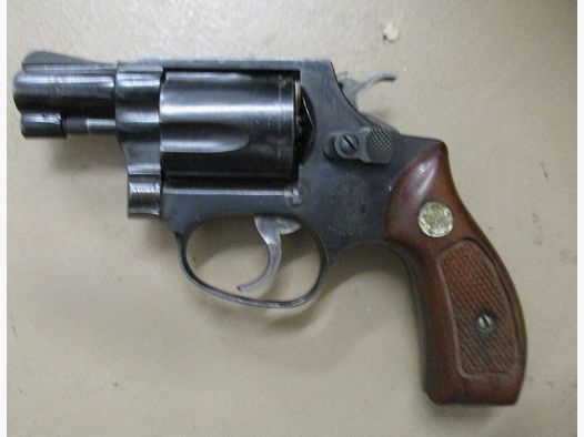 Revolver Smith & Wesson modèle 36 Chief Special de 1998 36