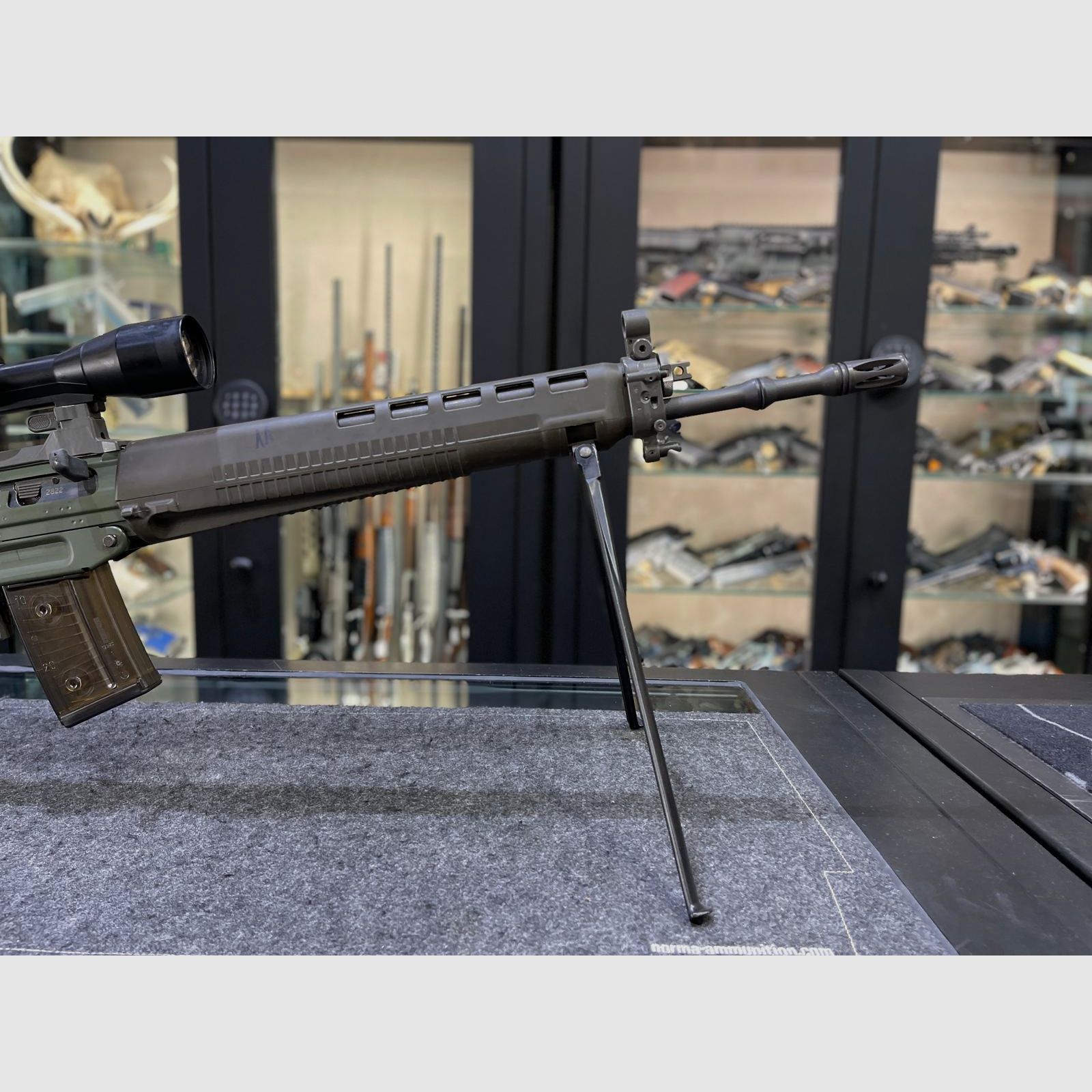SIG 550/PE90, image 12 of 17