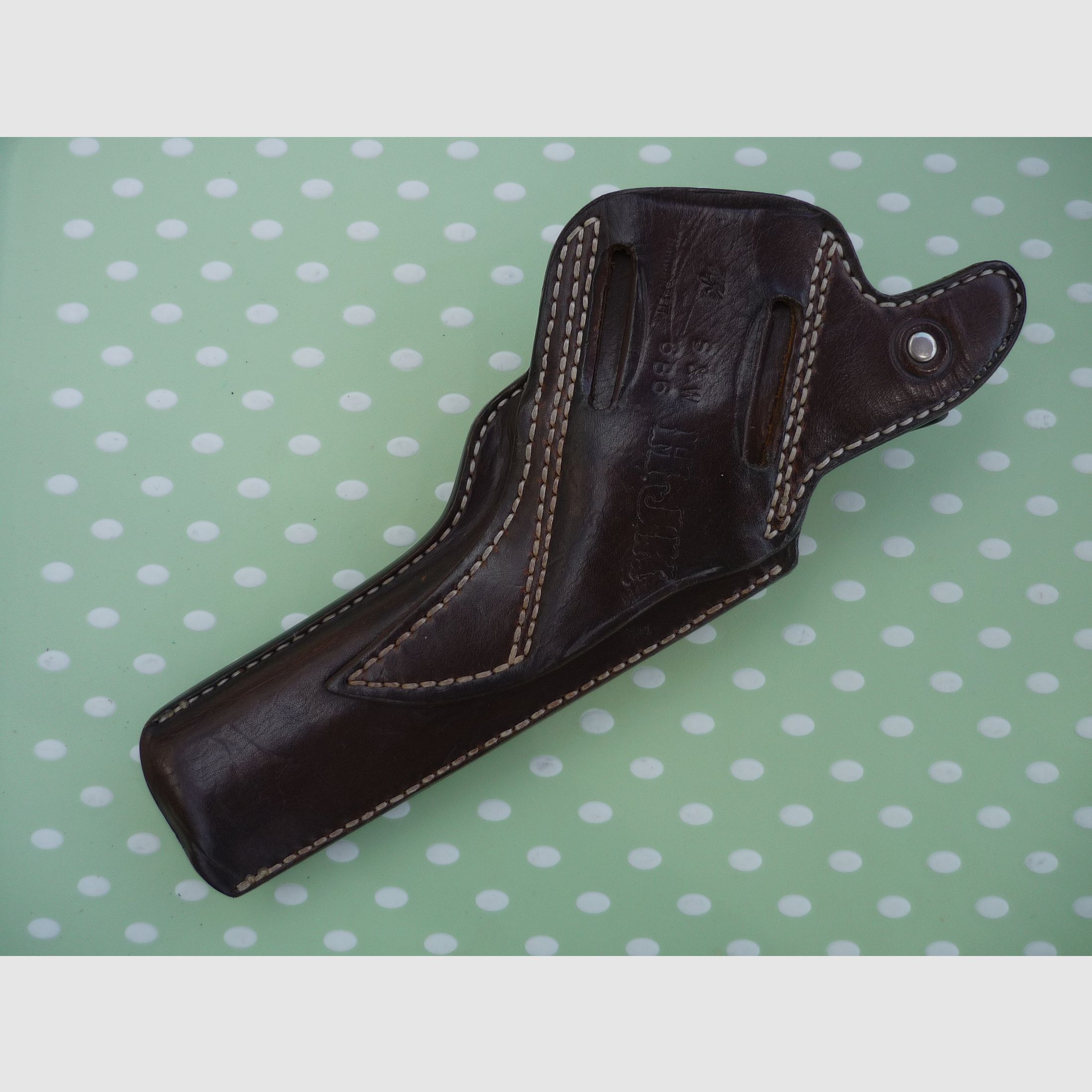 HKDesign - Holster met Teflon korrelrail, twee trekhoeken en decoratieve perforatie - voor S&W 686 6" - Gebruikt linkshandig