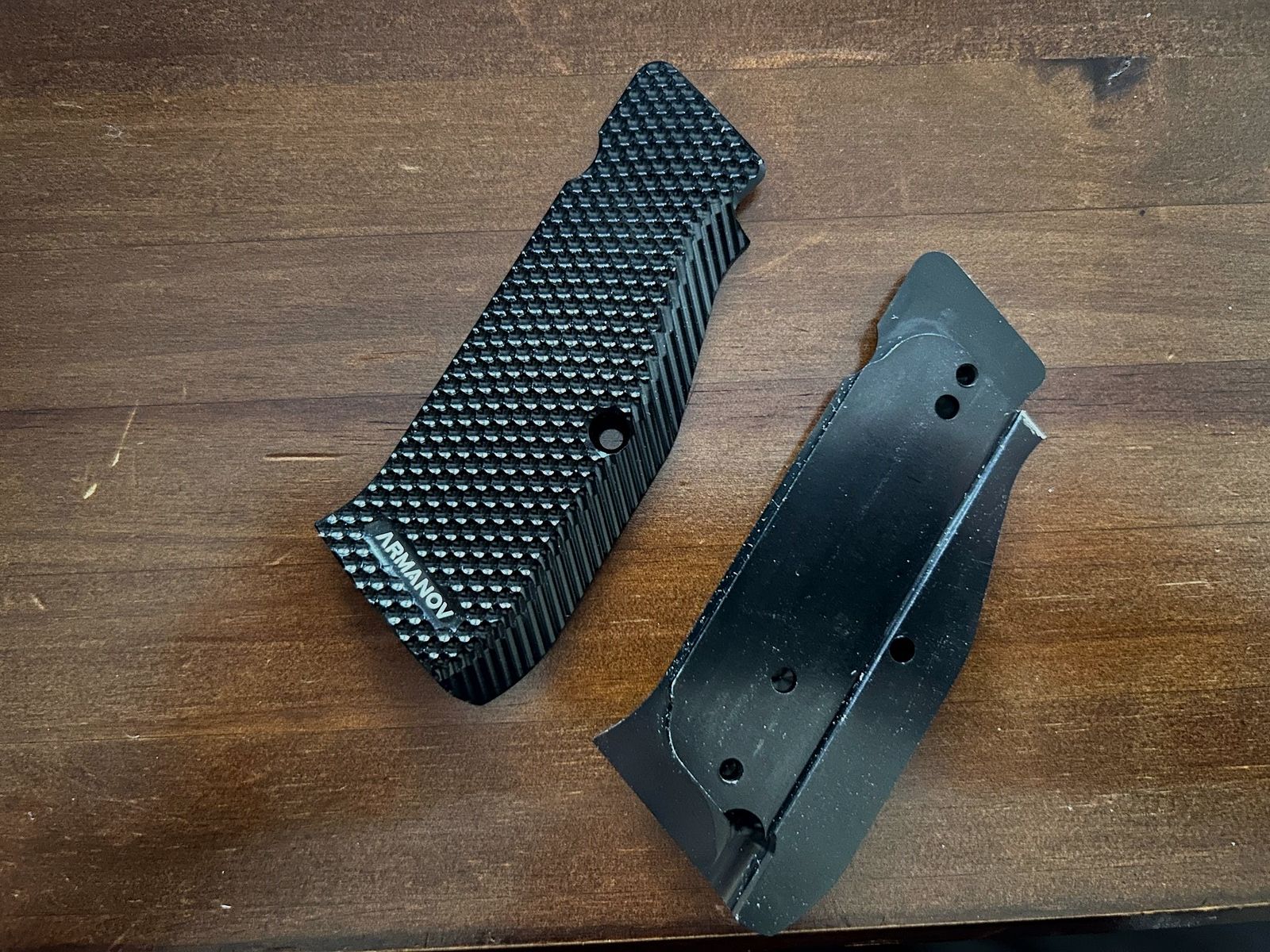 ARMANOV Griffschalen – Neuwertig! Gr. S Cz Shadow 2 Grip