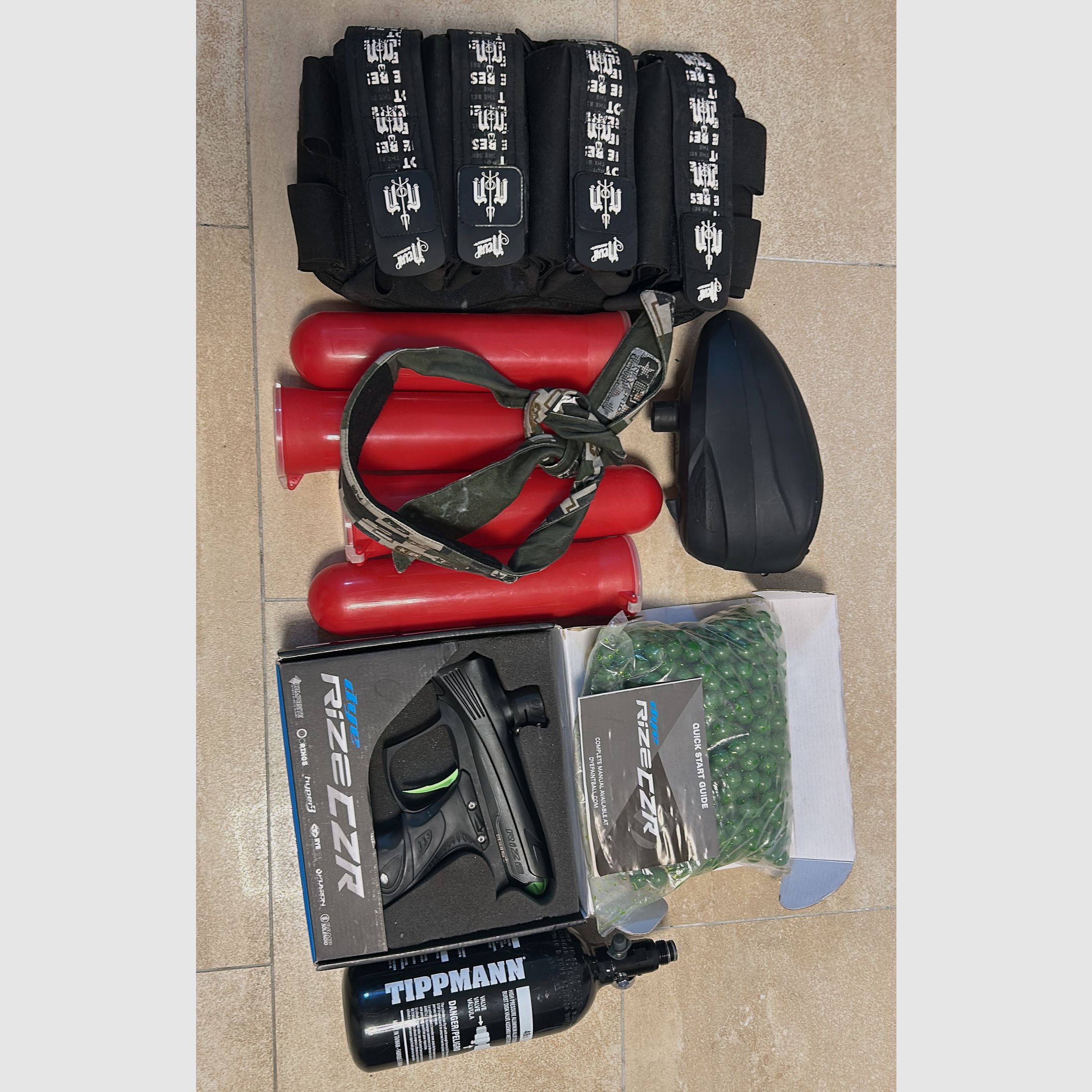 Attrezzatura da paintball e marker Dye Rize CZR