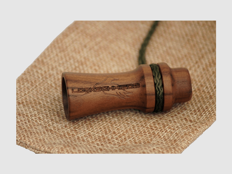 Locksmith Fox Magnet Walnut