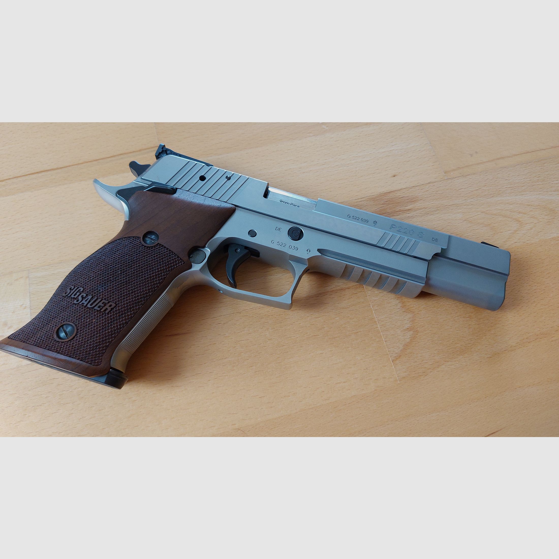 Sig Sauer P220 X-SIX 9mm