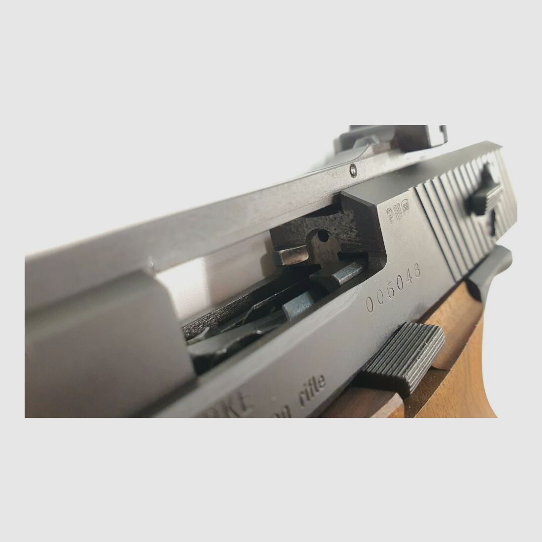 Pistol Erma Mod.ESP85A