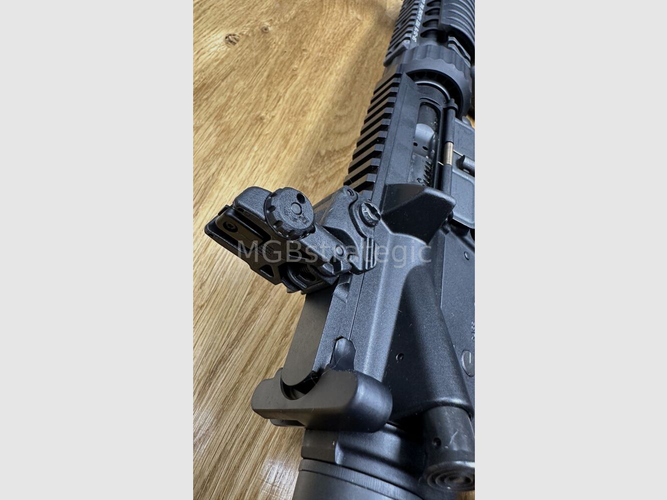 DPMS RFA3-L16 Lite 16 - 10,5" Lauf - halbautom. Büchse .223Rem System Typ AR15 AR-15 - Original Knight’s Armament Company Handschutz KAC