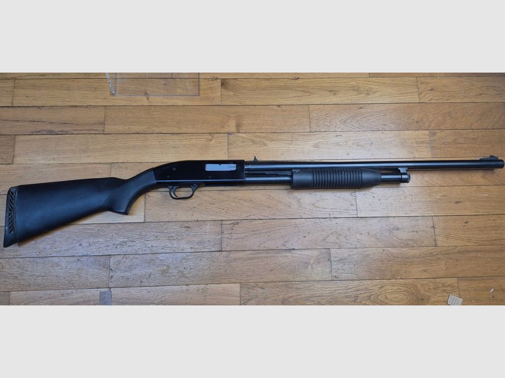Very nice pump-action shotgun Maverick 88 — Made by Mossberg — Cal. 12/76 — Smooth barrel in 61 cm — Synthetic stock — 5 rounds +1 — The reliable and affordable pump-action shotgun par excellence — Almost perfect condition — TBE+/TBE++, image 25 of 33