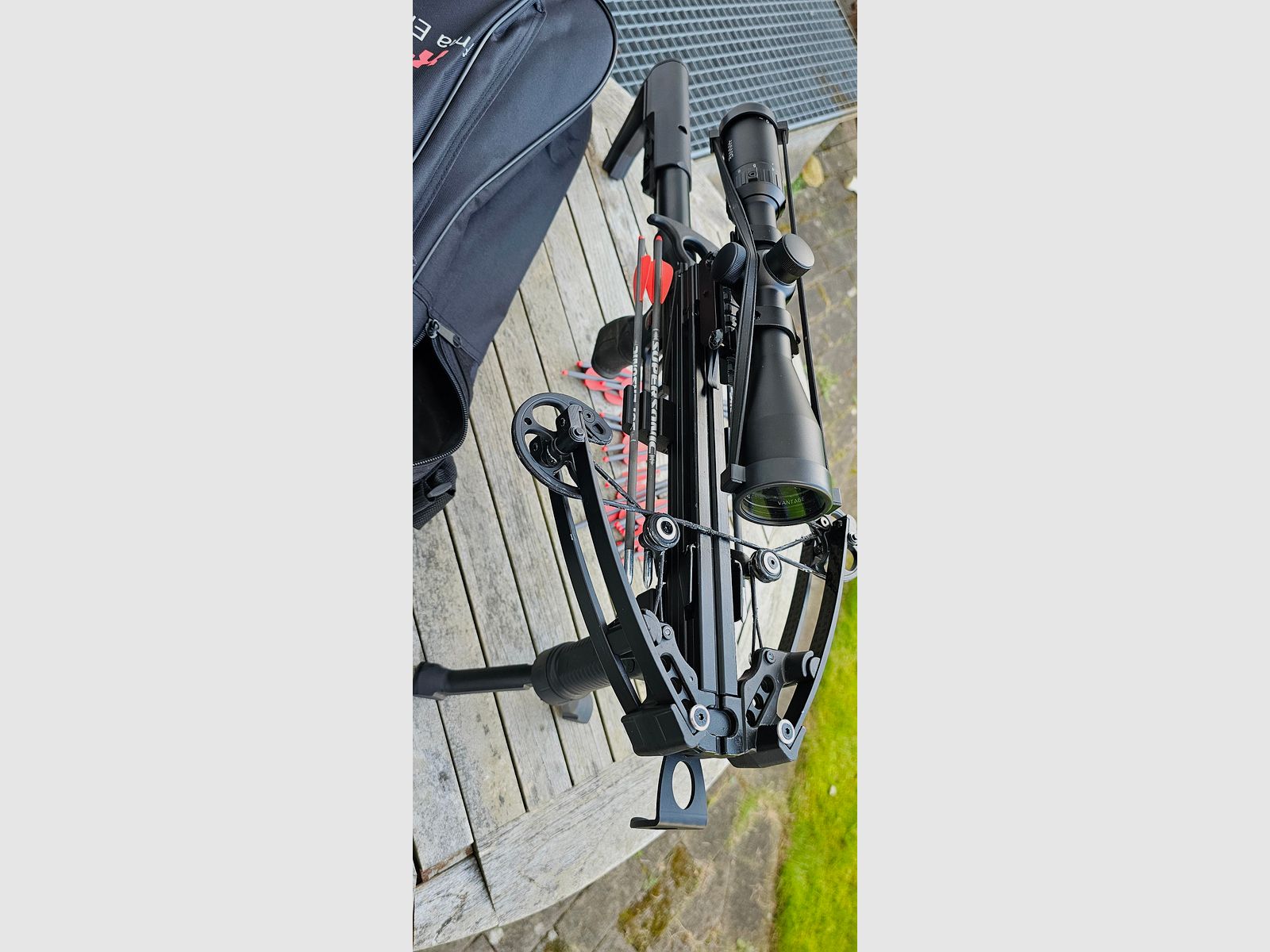 X-bow fma supersonic xl mit L Schaft und Hawk Vantage 3-9×40 Zielfernrohr