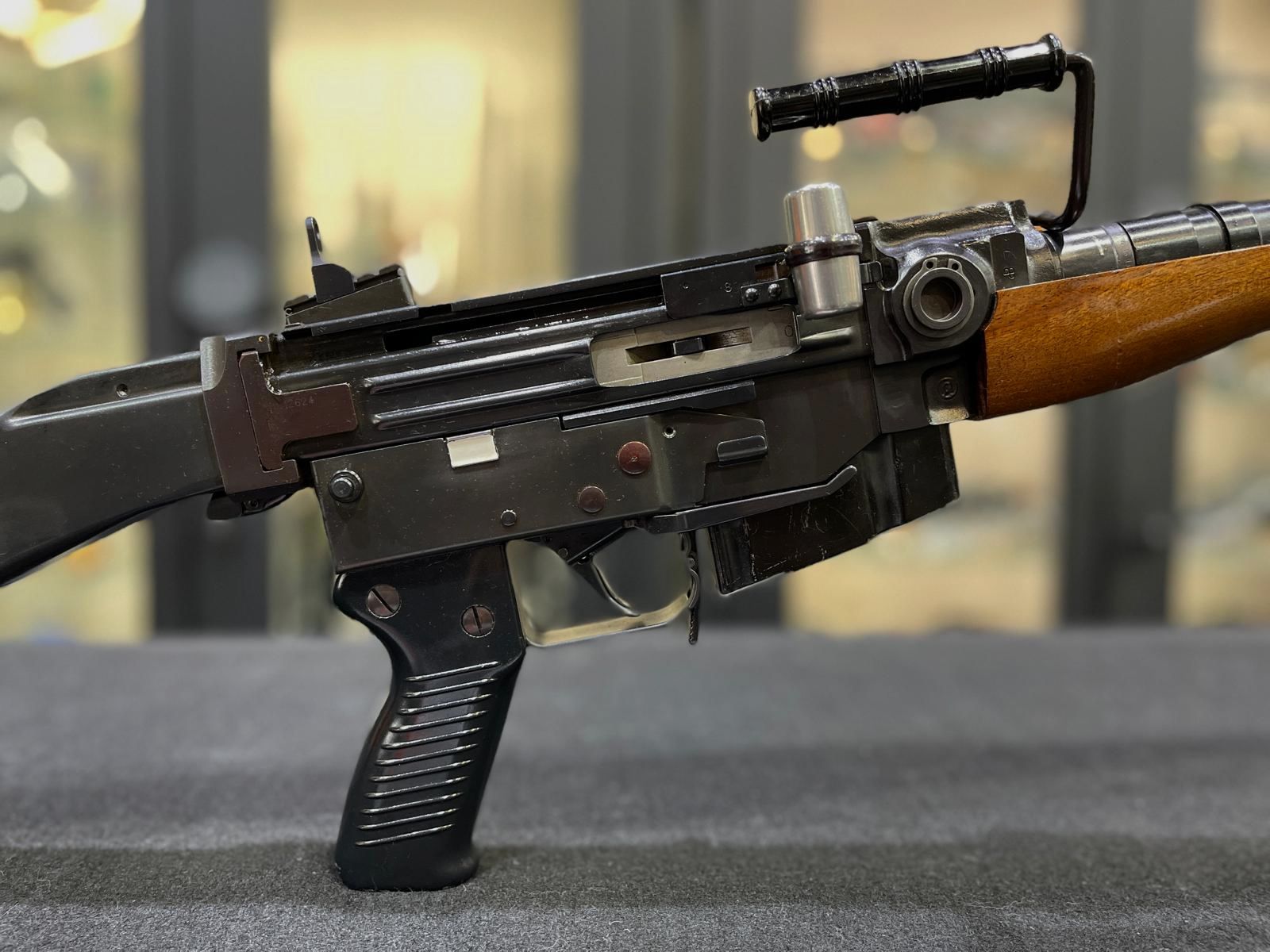 SIG 510-4 AMT, Bild 9 von 16