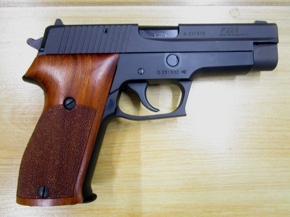 Sig Sauer P220