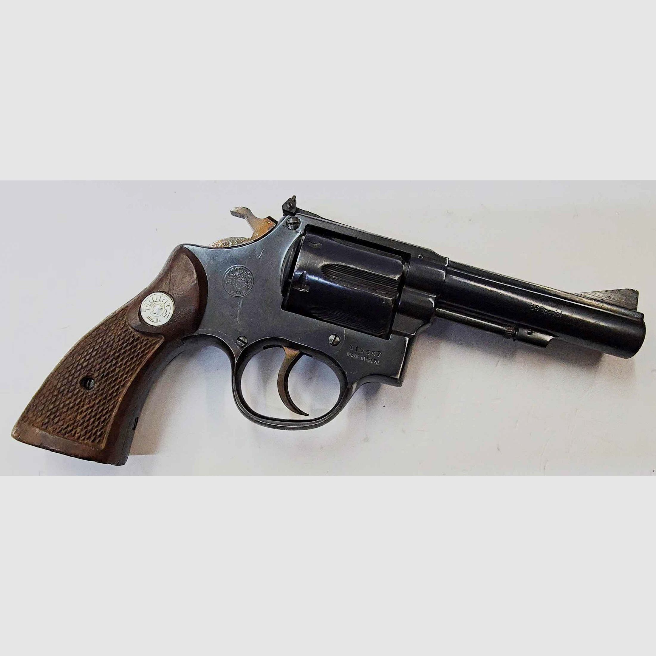 TAURUS 82 38SPL 4"-667, image 2 of 3