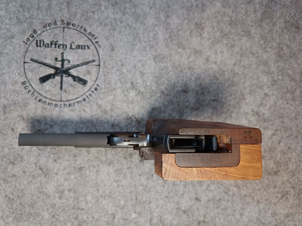 Hämmerli Switzerland Mod. 215 Sport with two barrel weights and accessories