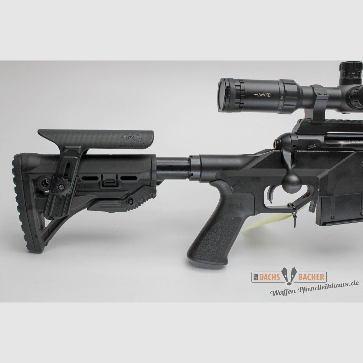 Rep. rifle Savage 110 BA Stealth cal. .300 Win Mag con Hawke Sidewinder 8-32x56 y bipode