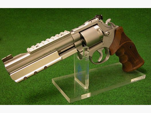 WHITE-DIAMOND Classic Champion S&W 686 6"Zoll 357 Mag