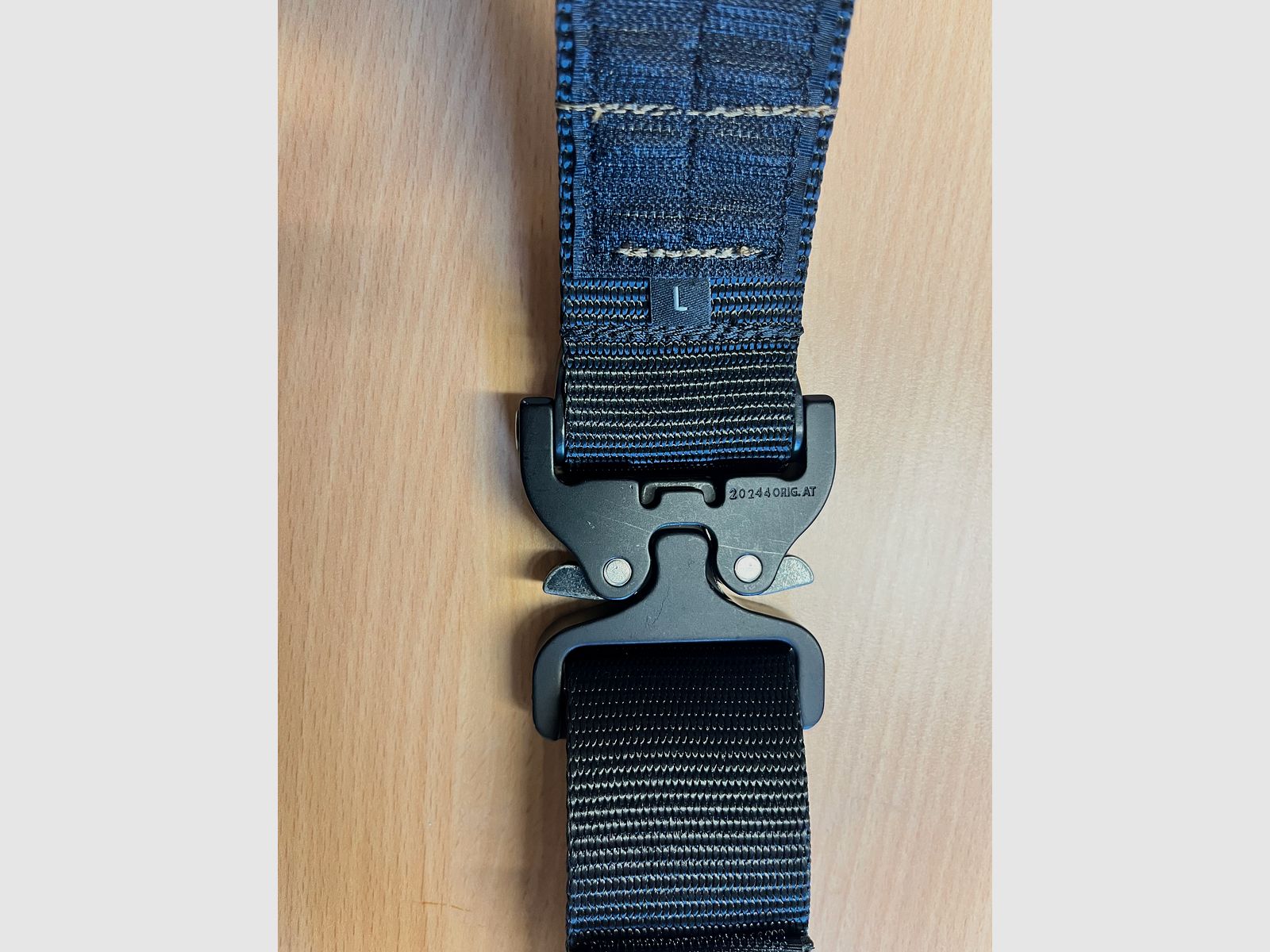 Schwarzer Dreizack-Halter+Kampfgürtel