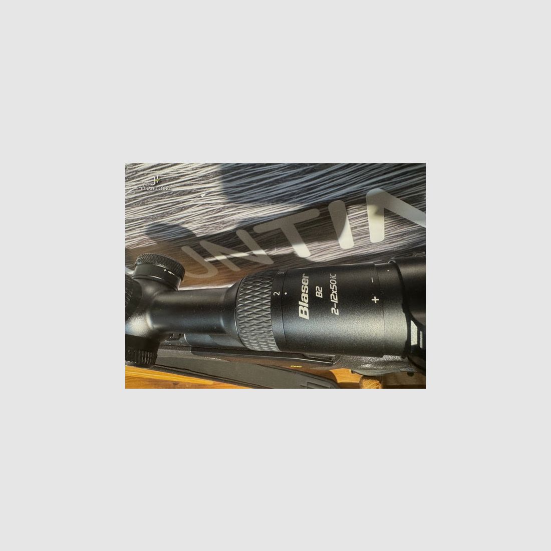 Blaser R8 Ultimate; Blaser B2 2-12x50iC; Jaki Titanium