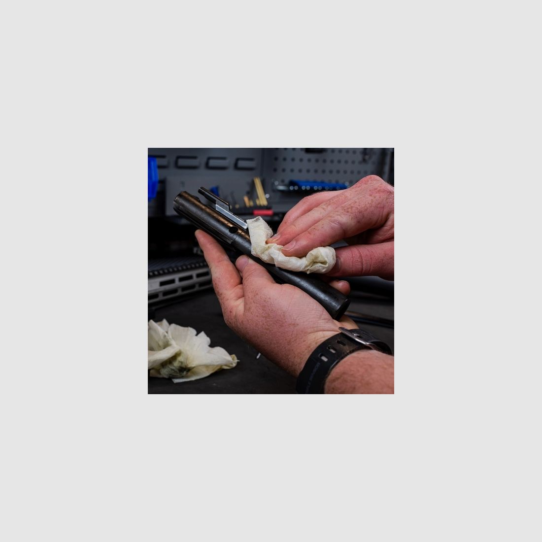 Lingettes de nettoyage Otis 085 CLP dans un distributeur pratique, 75 lingettes