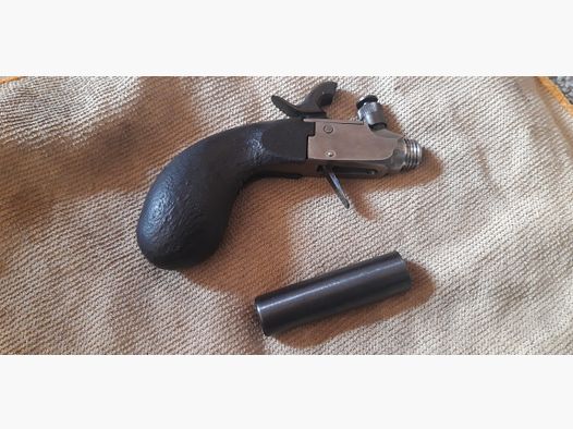 Pedersoli Liegi Derringer cal.44 mit Indoorpiston und viel Zubehör wie Neu