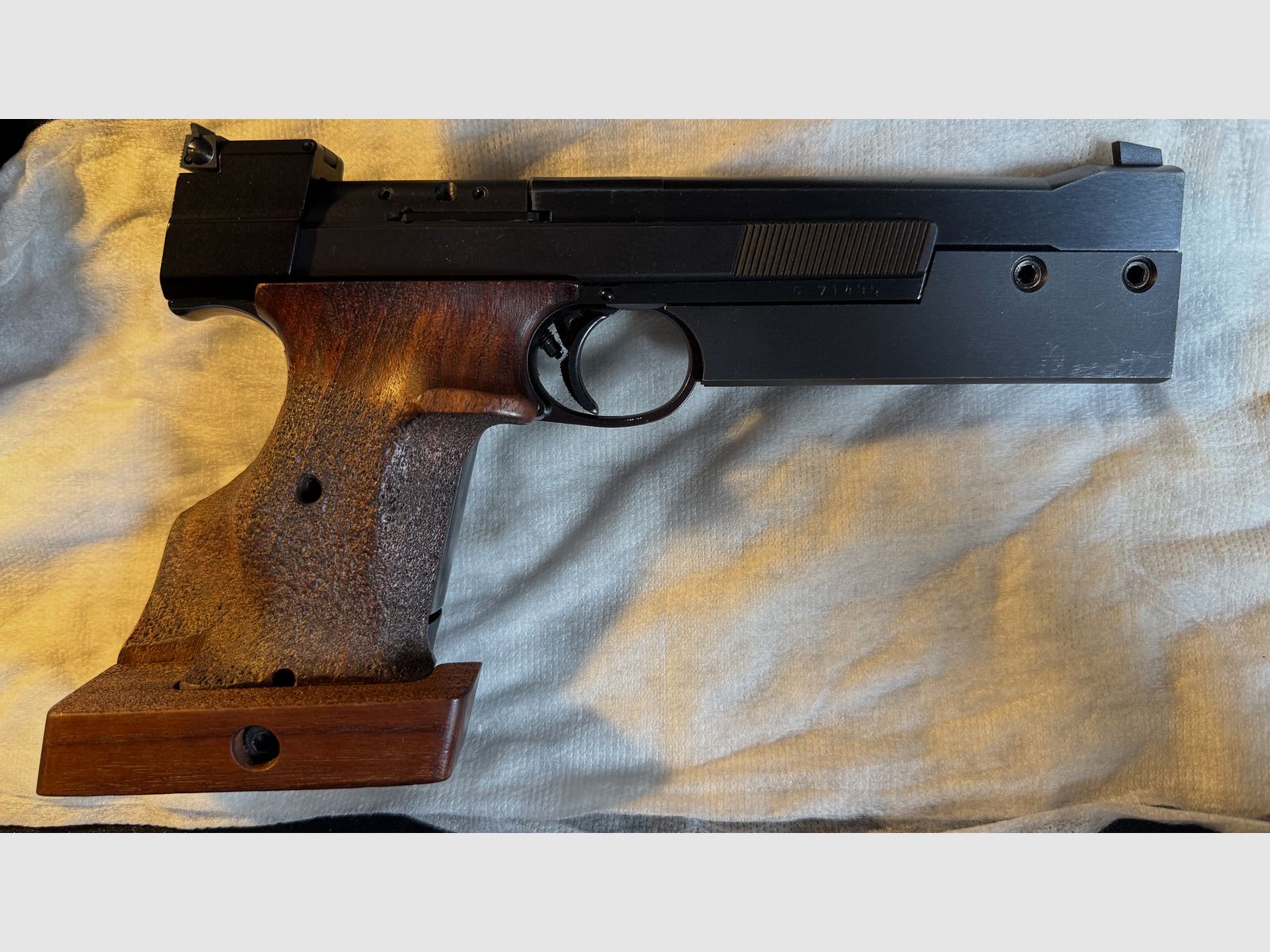 Sportpistole Hämmerli 215 22 lr mit 3 Magazinen