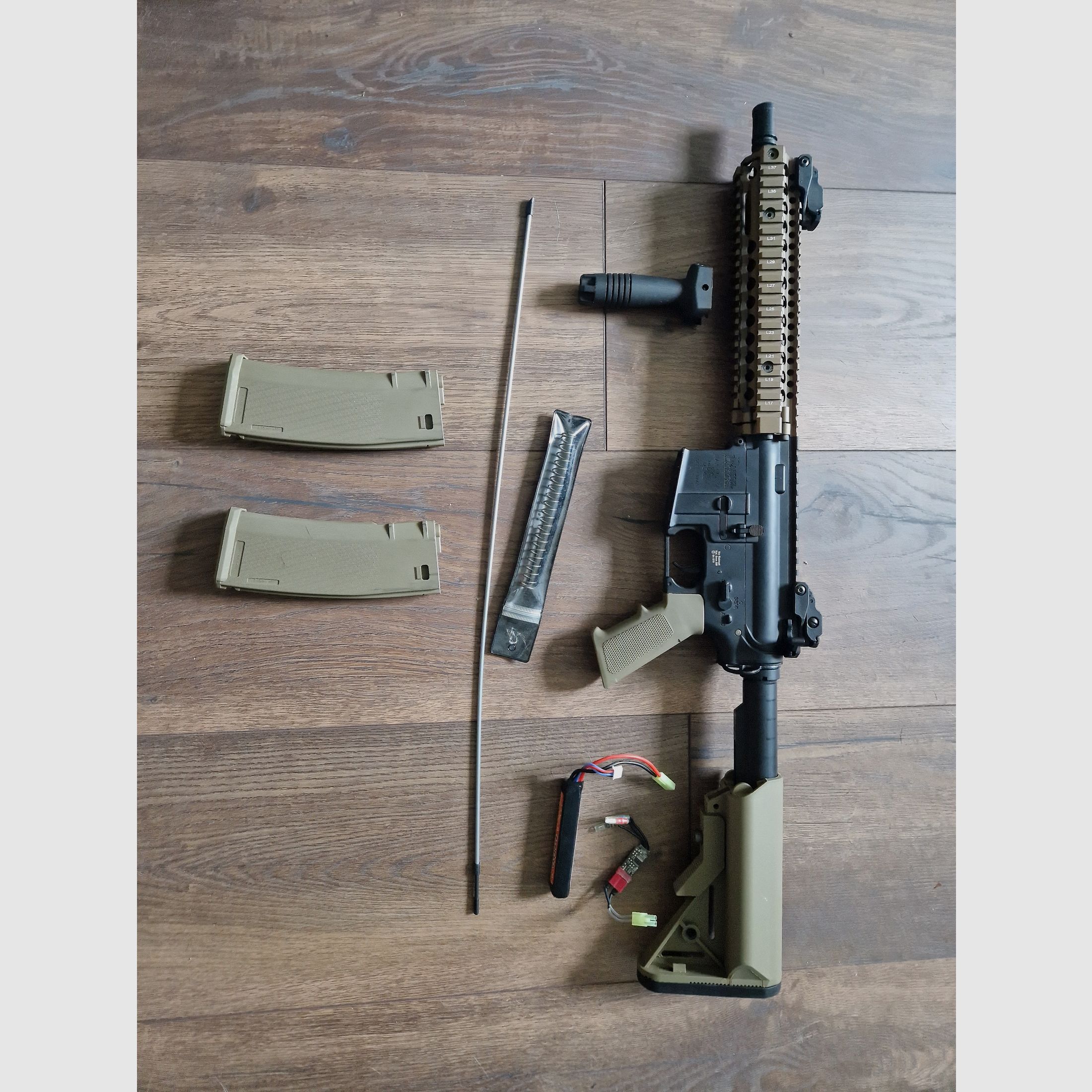 Daniel defense Mk18 Specna Arms SA-C19 AEG 1.5 Joule con batería