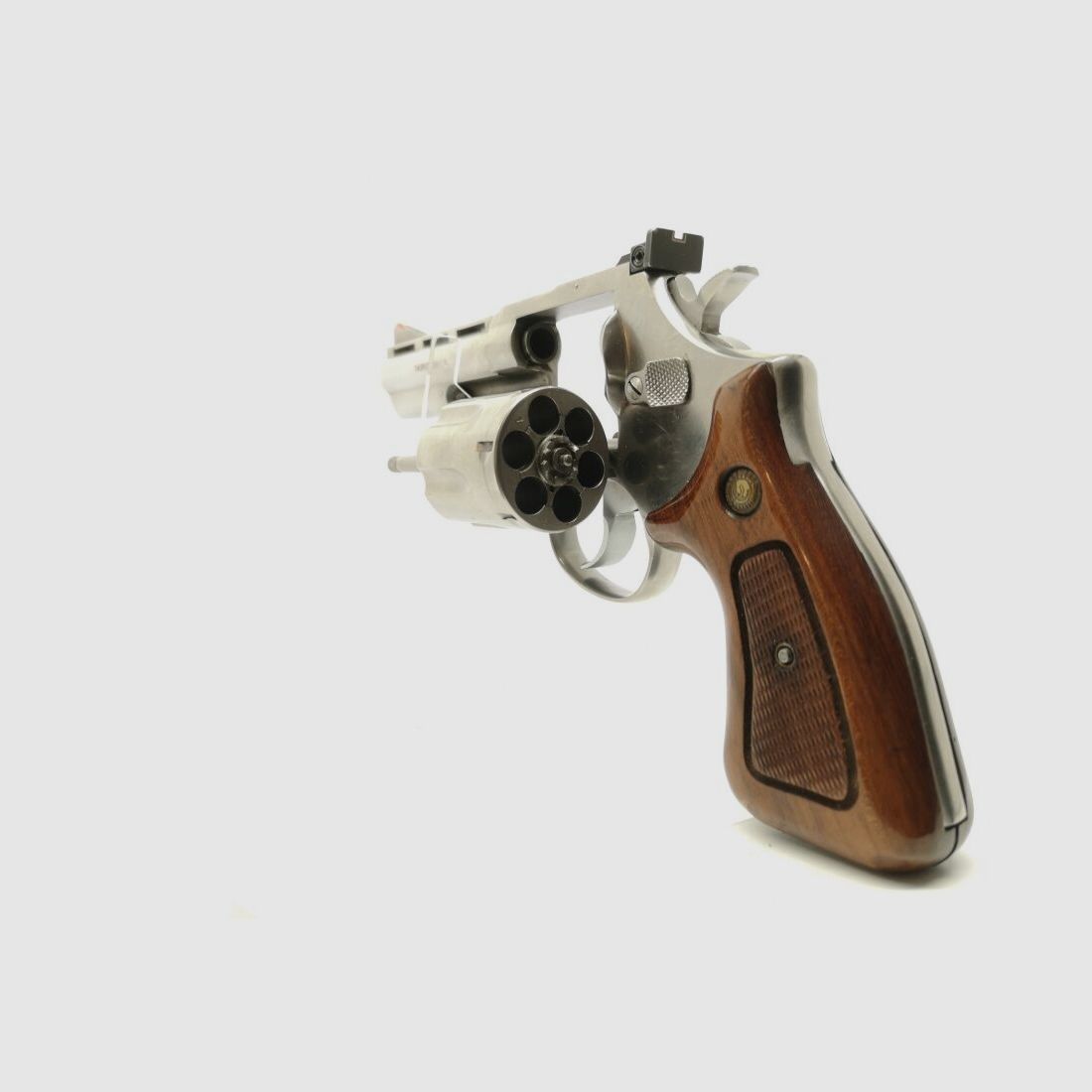 Taurus 689