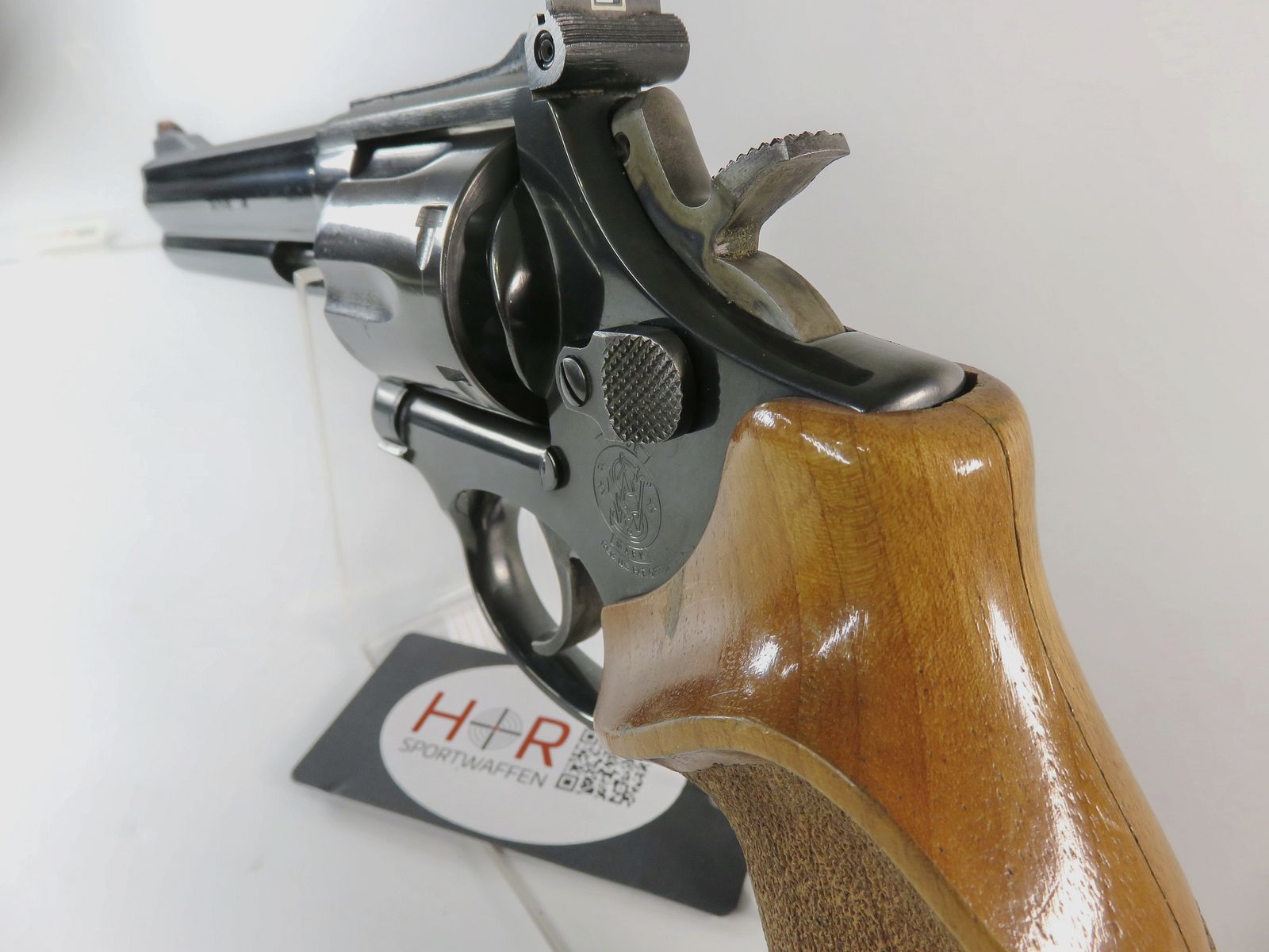 Revólver Smith & Wesson 586-2 | .357 Mag. | 6 pulgadas | pavonado | empuñadura Nill