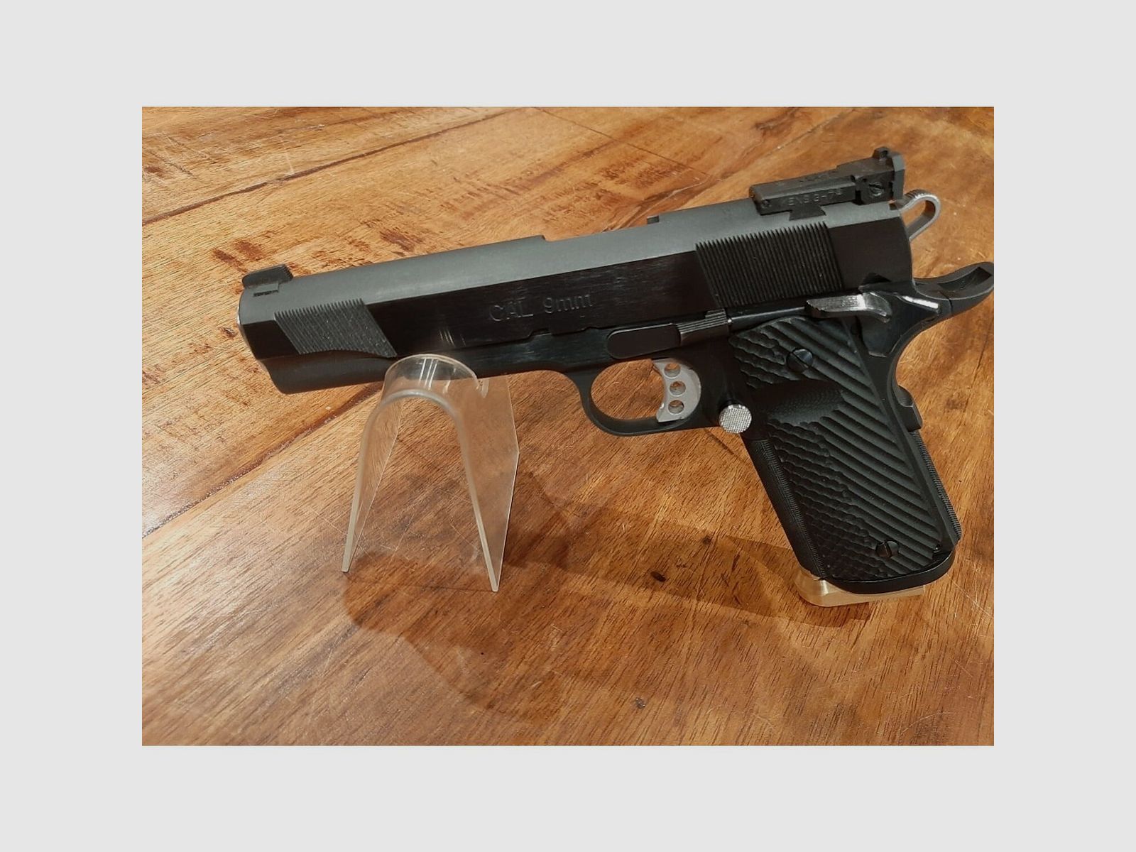 1911 Les Baer Custom 9x19mm