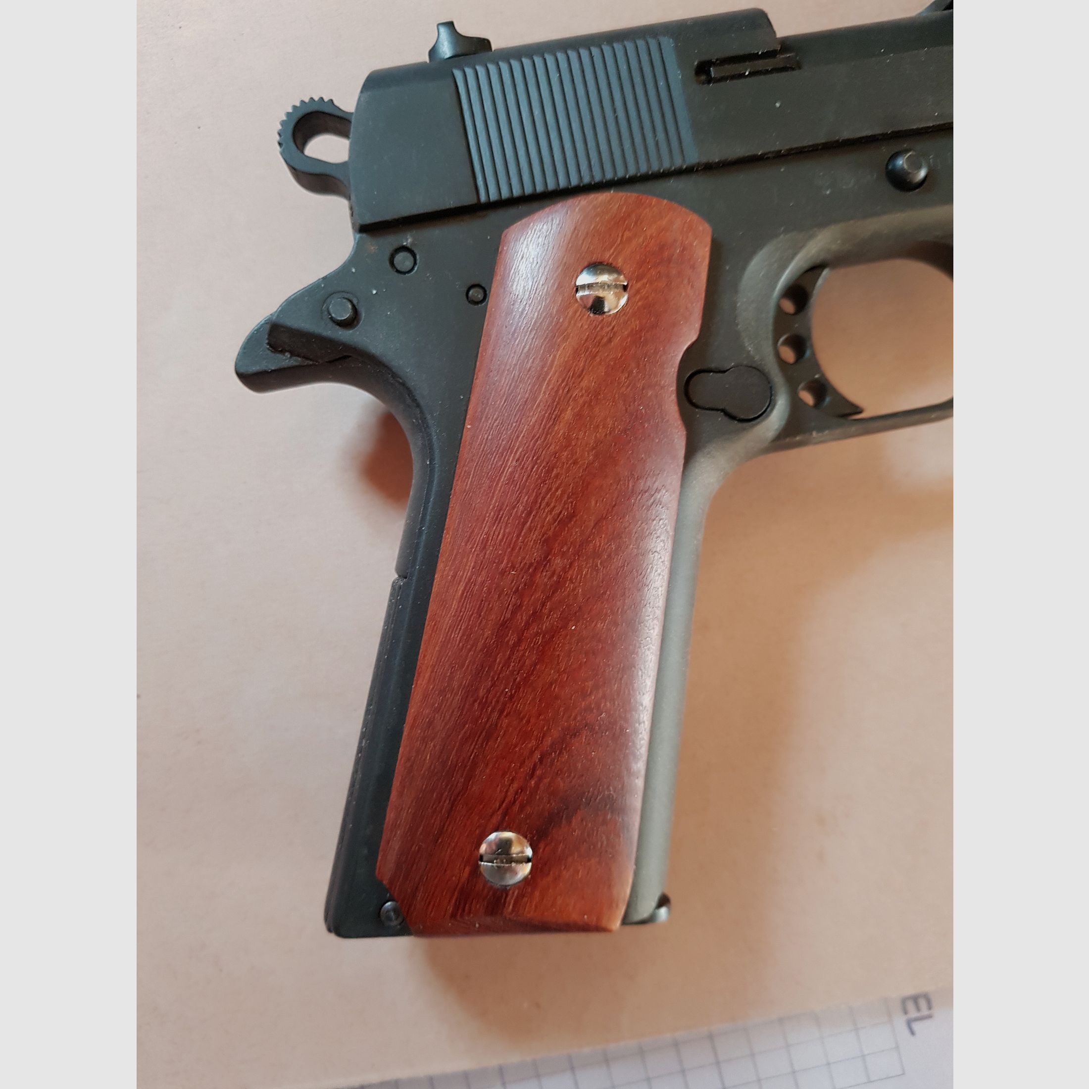 Griffschalen der Cold 1911 oder ME Sport 1911, siehe Bilder. 