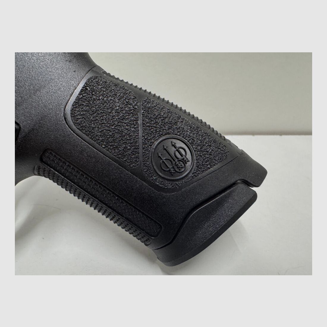 Beretta APX Centurion - Broń Friedrichs
