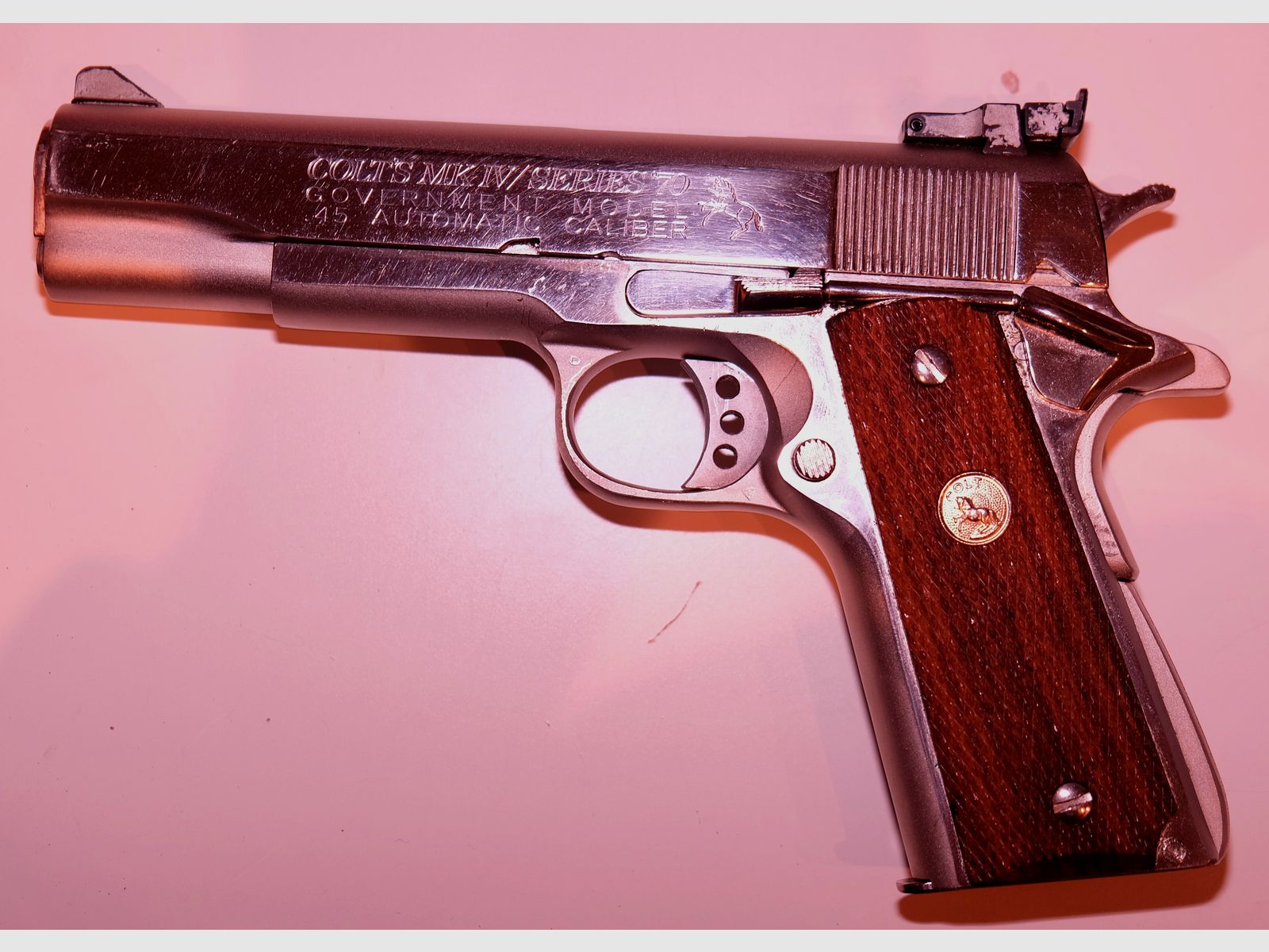 Colt 1911  Government in Polished Chrome Kal .45 Auto Preis VB