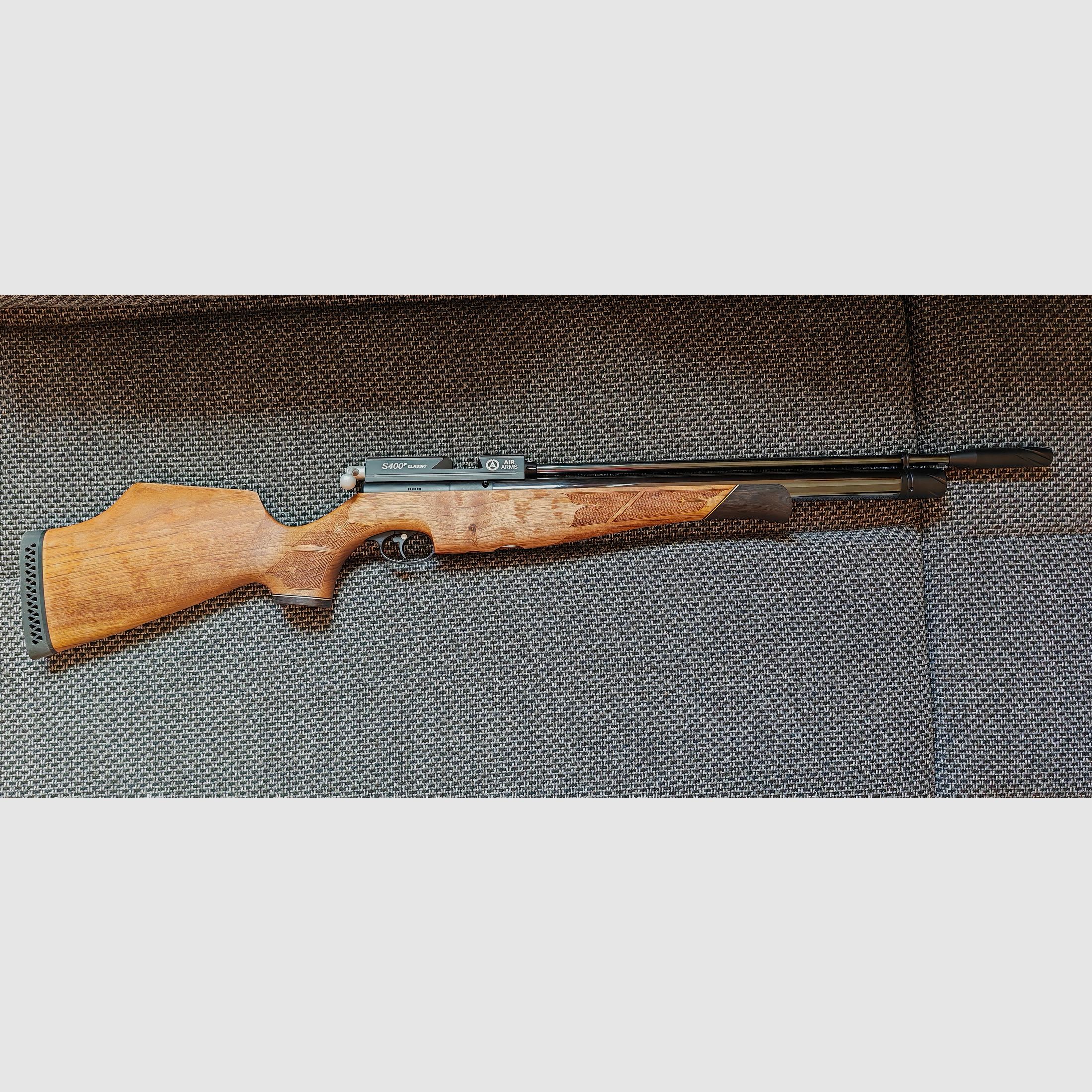 Air Arms S400 Walnuss 4,5mm, rechts, wie Neu