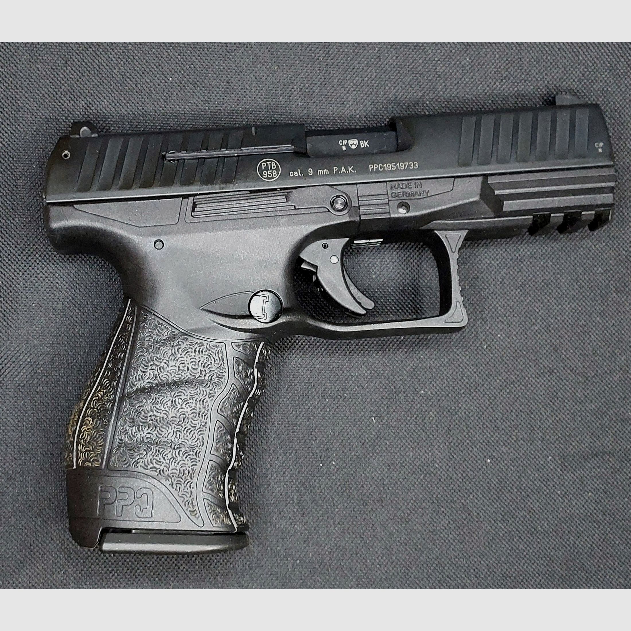Walther PPQ M2 Schreckschuss Pistool 9mm P.A.K. zwart (PTB 958)