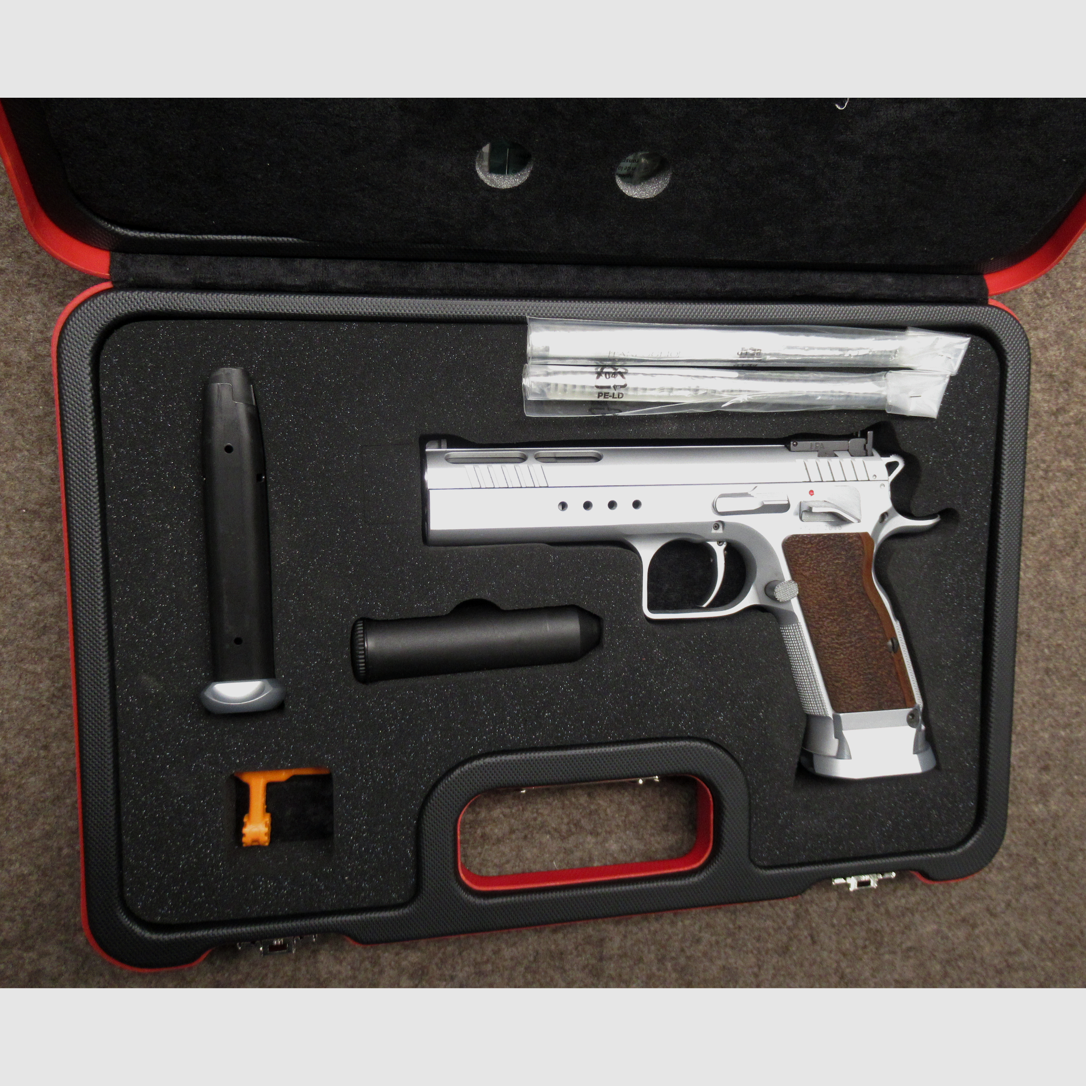 Pistole TANFOGLIO mod. Limited Custom Kal. 9mm Para, Bild 4 von 4