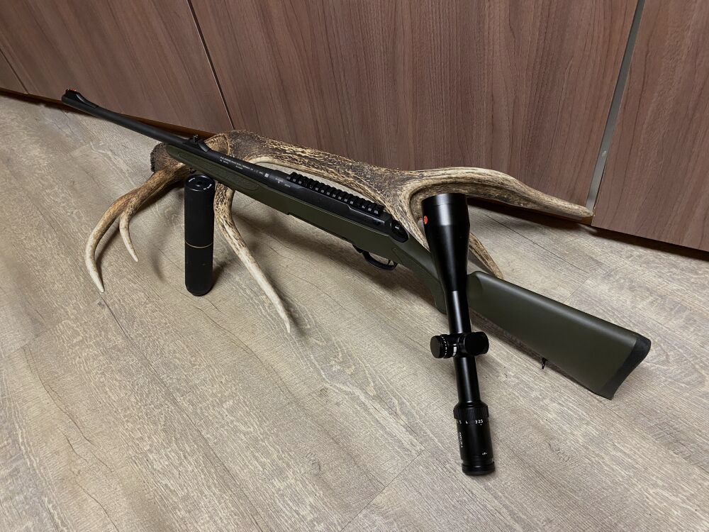 Haenel	 Varmint Jaeger 10, mit Leica Amplus 6 2,5-15x56 i