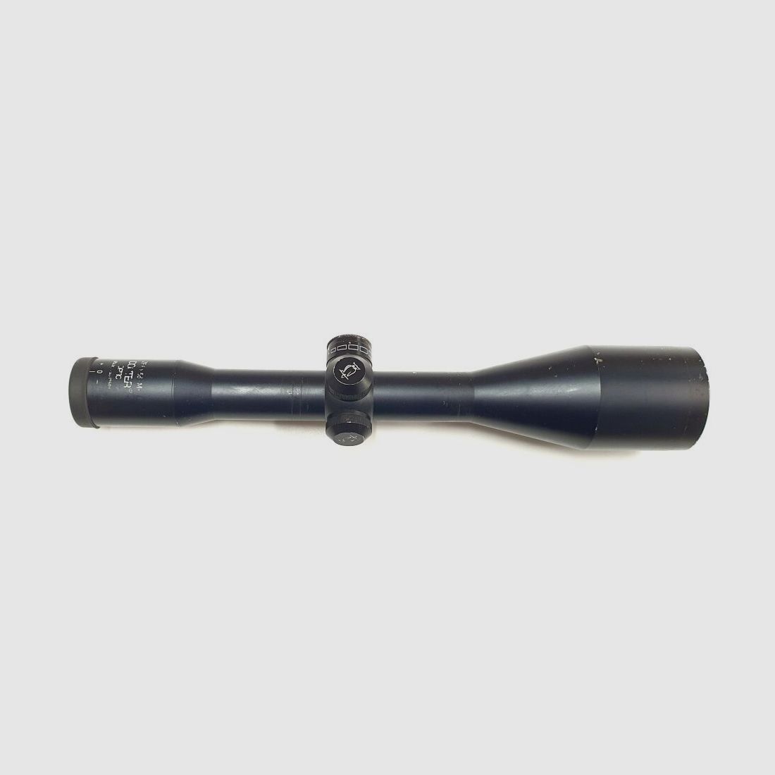 Docter Optic 8x56 riflescope, 8 times magnification and 56mm objective diameter with red dot