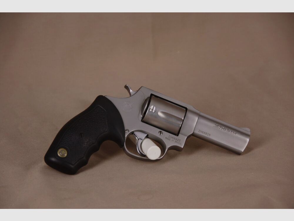 Taurus	 Revolver