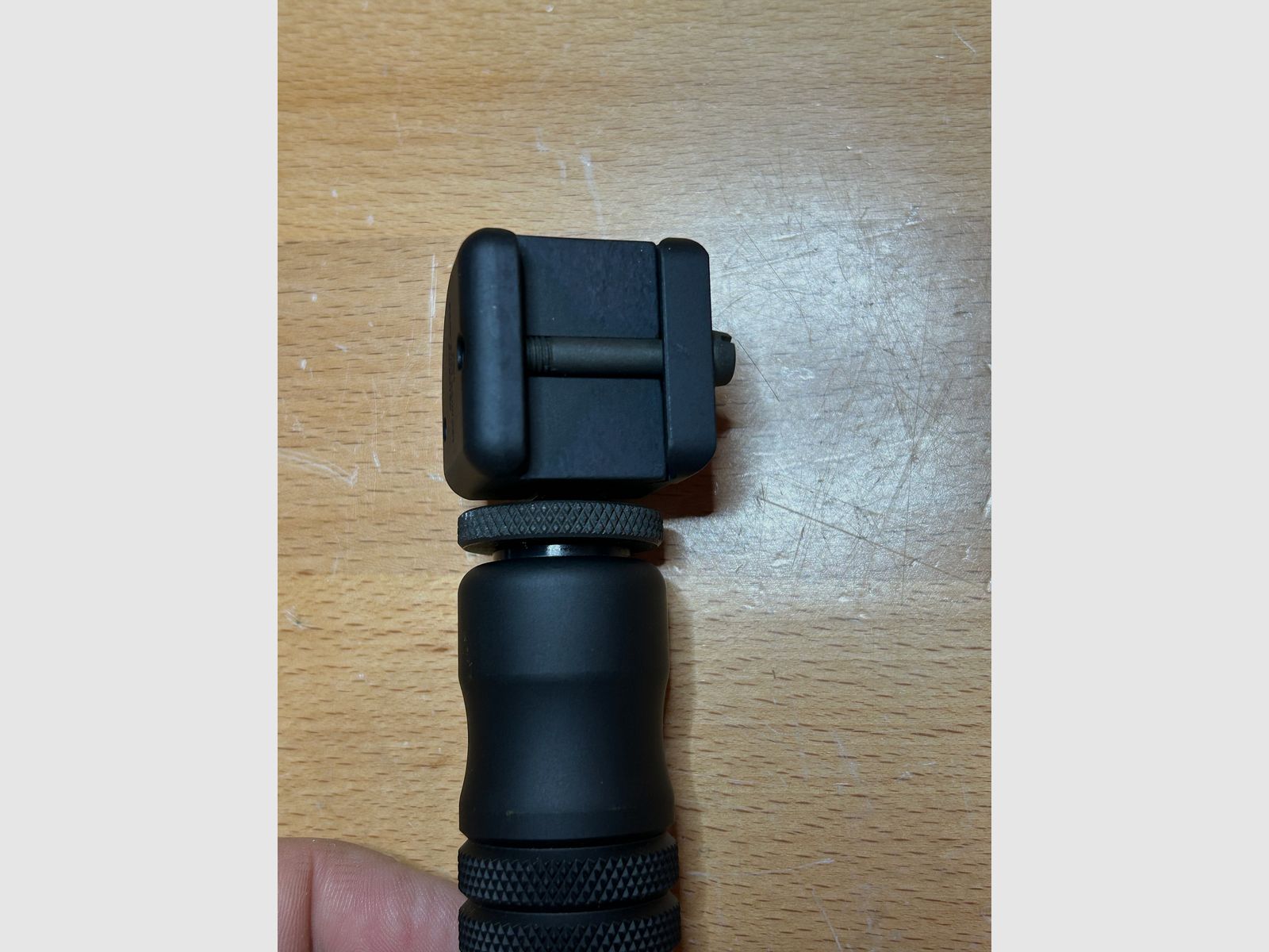 Accu Shot Precision Rail Monopod BT12-QK: 3,75-4,65" (ca. 9,5-11,8cm)