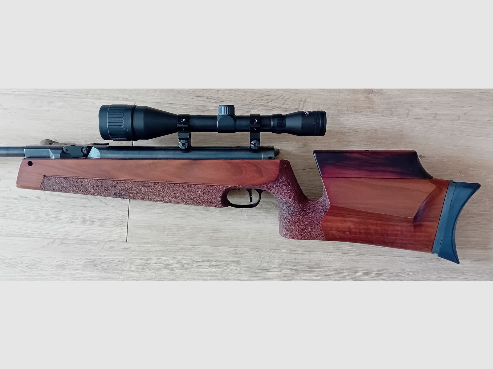 Luftgewehr Walther Modell LGR Rechtsschaft verstellbar mit Zielfernrohr 