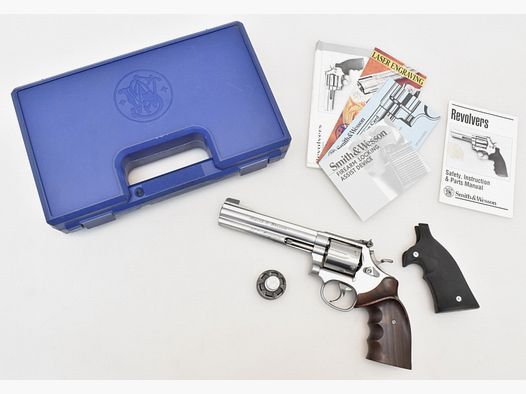 SMITH & WESSON Stainless Revolver Modell 686 TARGET CHAMPION DL mit 6" Lauf Kal .357 Magnum