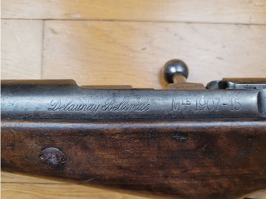 Bon fusil Berthier – Modèle 07/15 – non modifié 1916 – Arme en 3 coups de 1917 – Usines Delaunay Belleville – calibre 8×51 Lebel – Très bon canon – bretelle – 1 clip -TBE