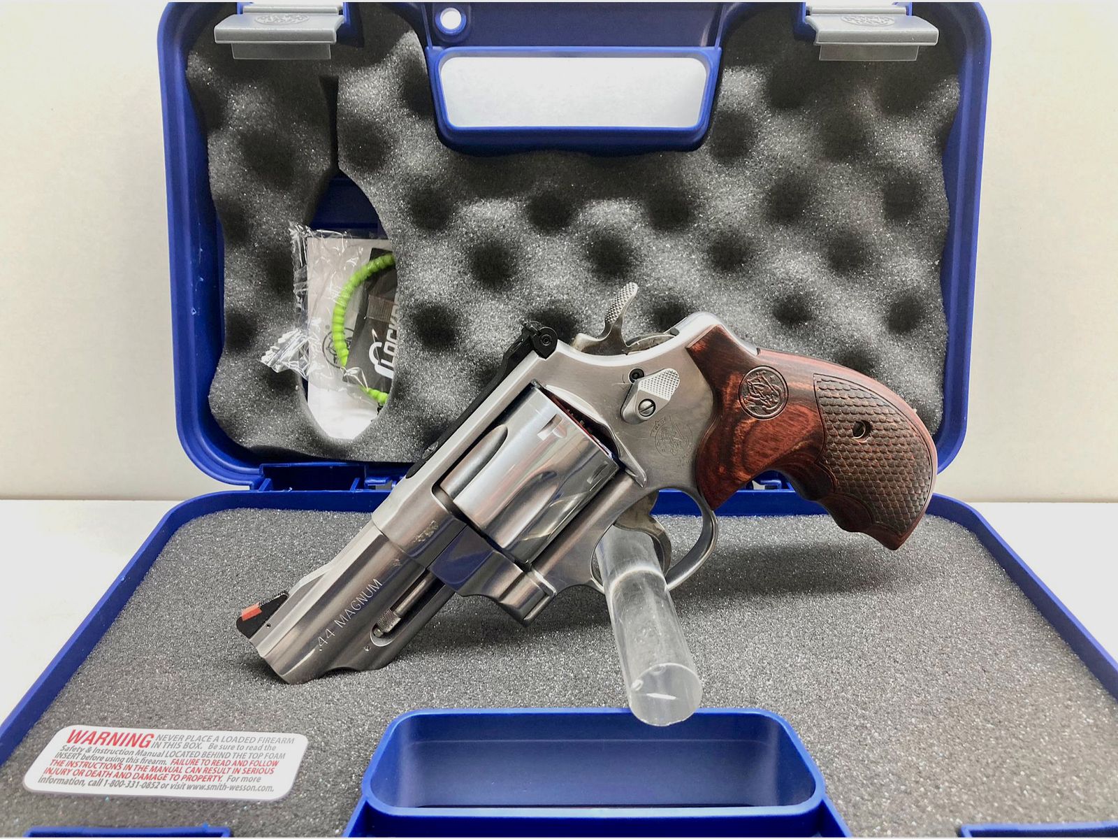 Smith & Wesson S & W Revolver Mod. 629 DELUXE 3″ RR