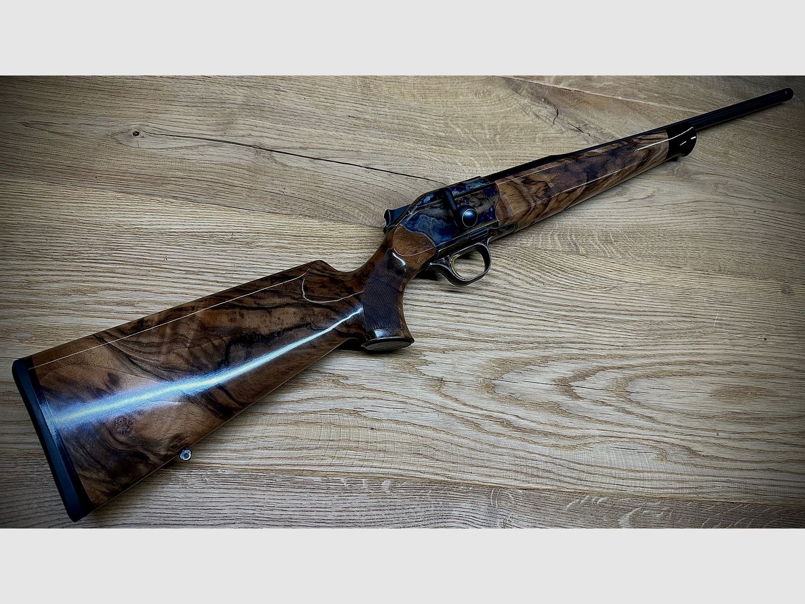 Blaser R8 mit Bunthärtung / HK7 / Stahlsystemkasten&Abzug / ABSOLUTE TRAUMWAFFE