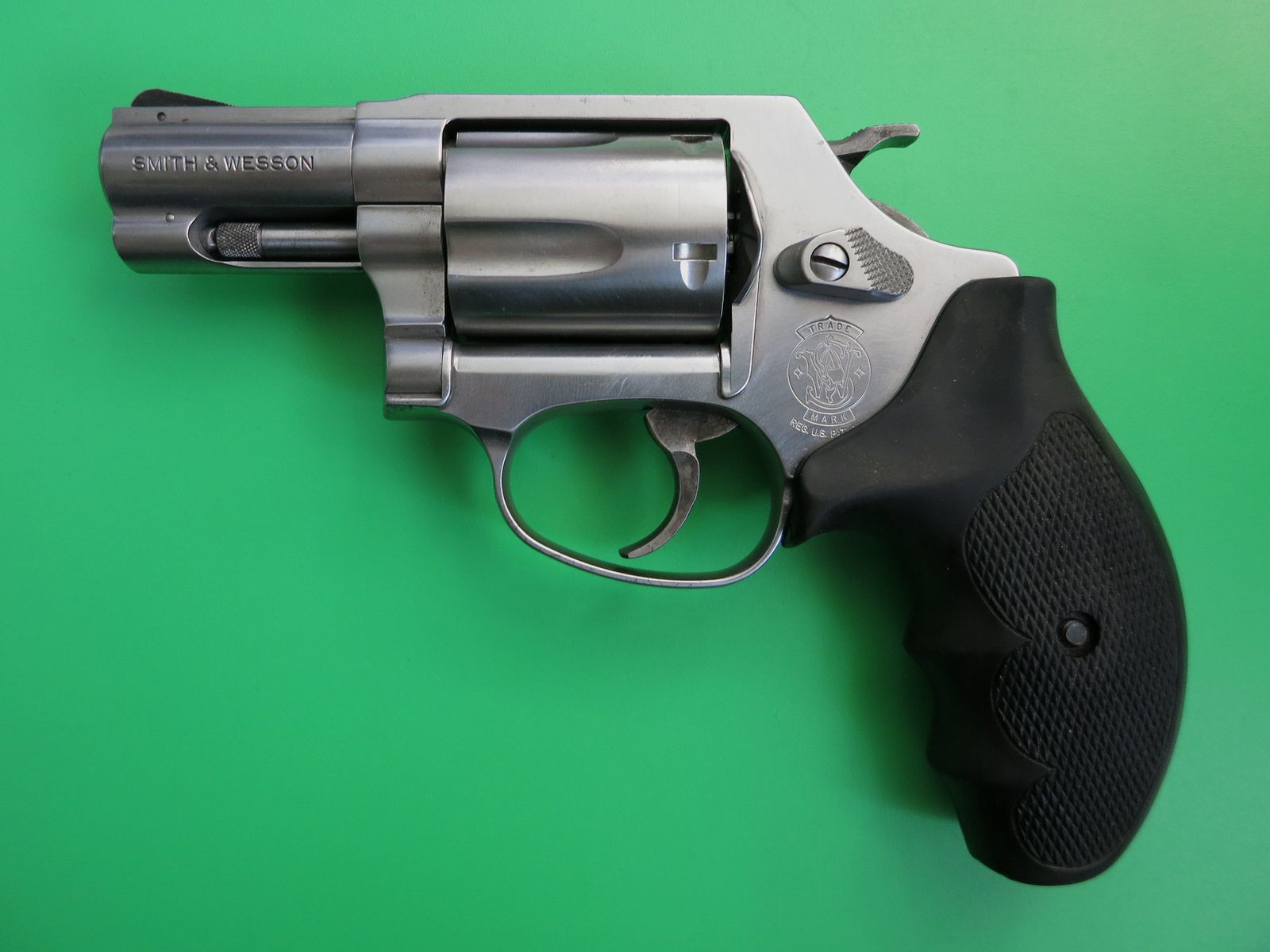 Revolver Smith&Wesson Mod. 60-90, .357 Magnum, 2,15" Lauf, stainless "Lady Smith"   #81