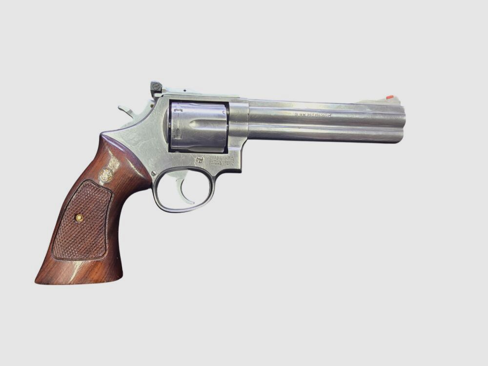 Smith & Wesson 686-6, Target Champion